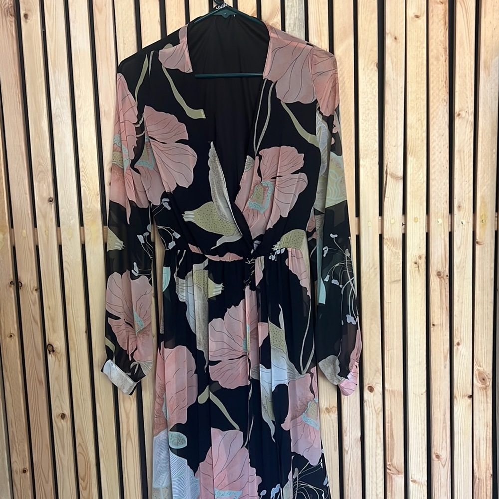 Lulus maxi floral long sleeve dress